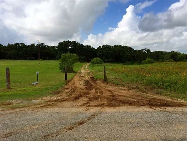 1st image of 208 County Road 6717
