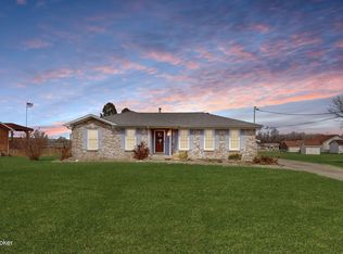 3613 Burkland Blvd, Shepherdsville, KY 40165