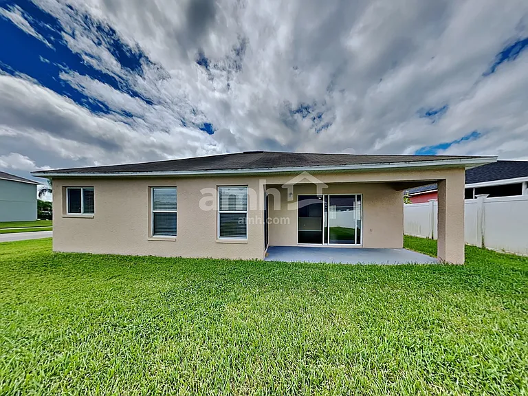 27826 Breakers Dr — Photo 21
