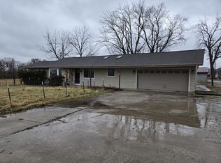 3303 E Exchange St, Crete, IL 60417