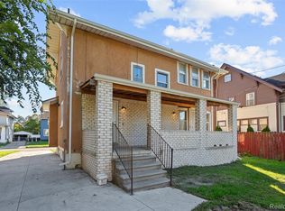 16725 Blackstone St, Detroit, MI 48219