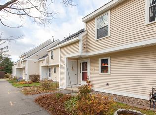 8 Bluffs Dr, Concord, NH 03303