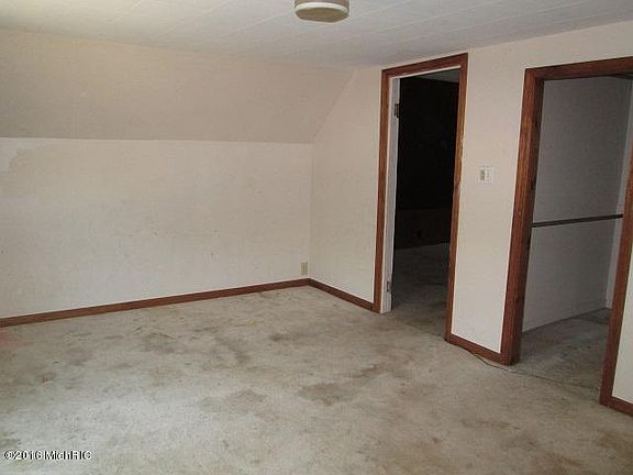 3rd image of 4172 Cleveland Ave