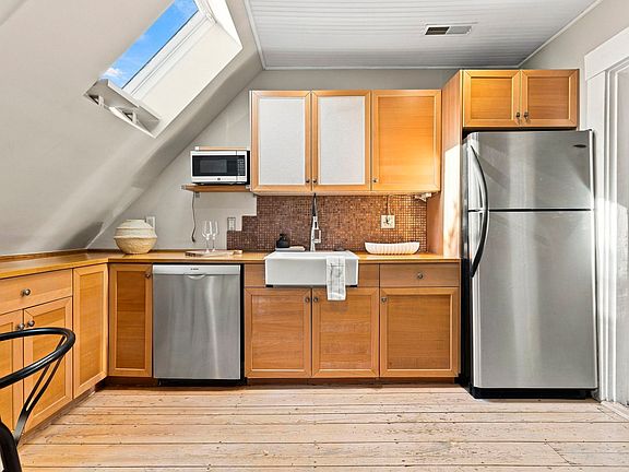 2nd image of 164 Boston St #3