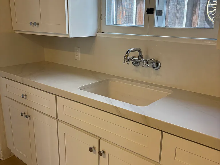 343 Aster St #4 — Photo 8