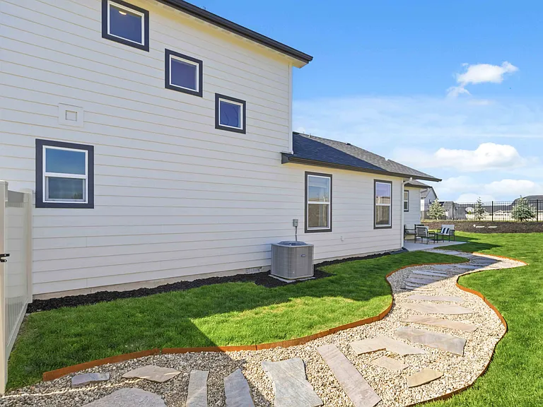 1175 N Belgian Way — Photo 23