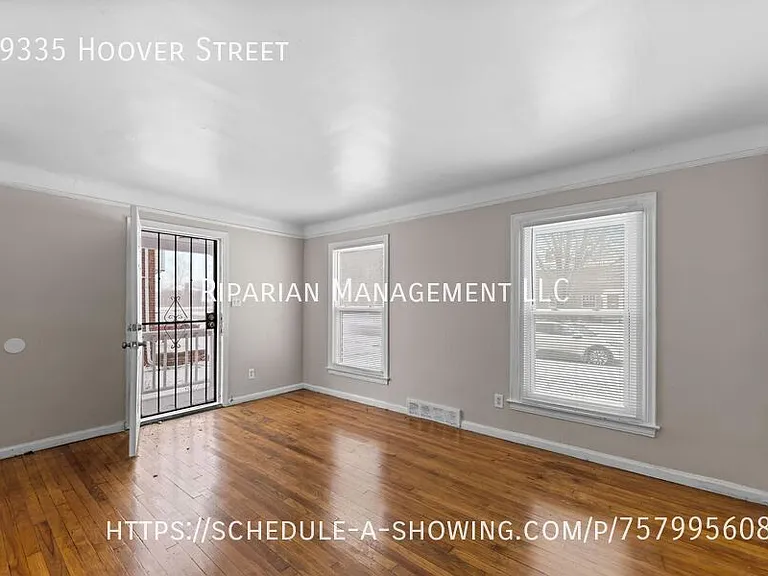 19335 Hoover St — Photo 2