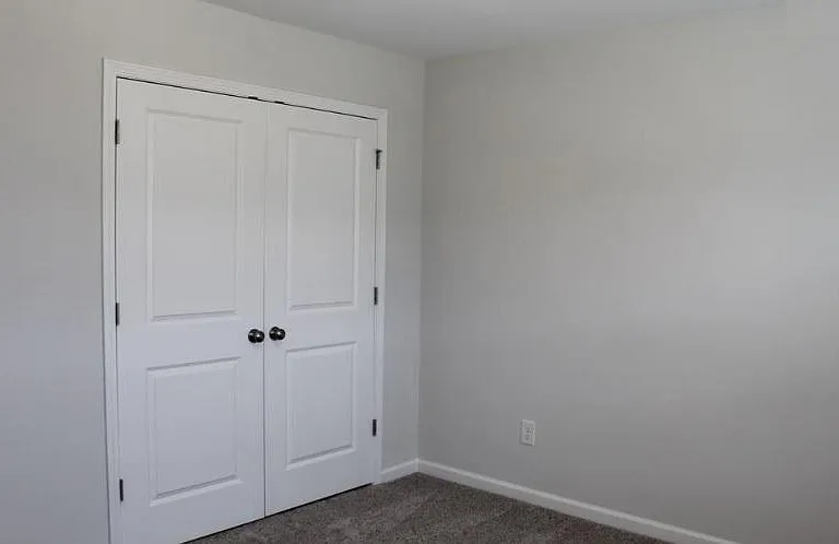 1041 Lakebrink Dr — Photo 15