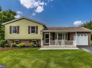 3024 Crown Cir, Manchester, MD 21102