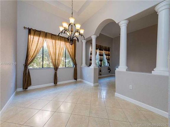3rd image of 7766 SW 193rd Ln