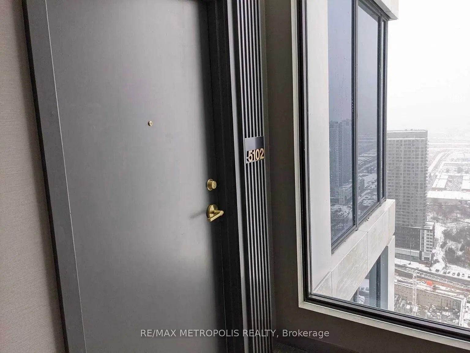 3 bed, $3,000 — Photo 2