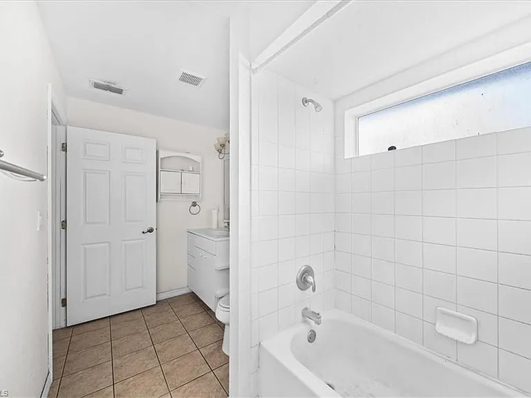 1019 Angelo Ave — Photo 4
