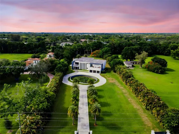 13441 Mustang Trl, Southwest Ranches, FL 33330