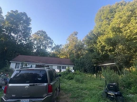 3rd image of 2580 Webb Rd