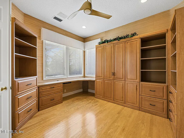132 Lantern Wick Pl — Photo 12