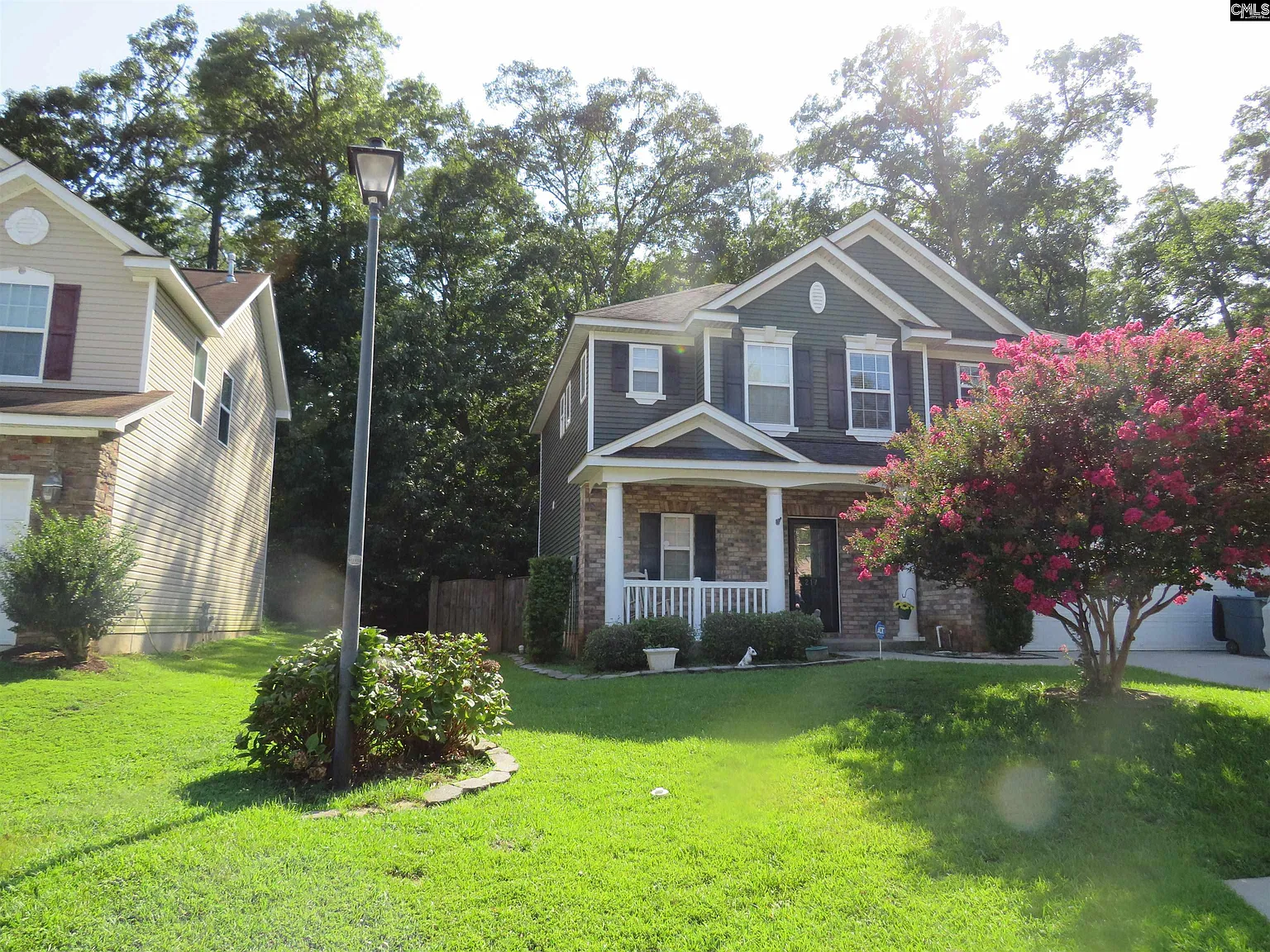 3 bed, 2010 sqft, $1,900 — Photo 3