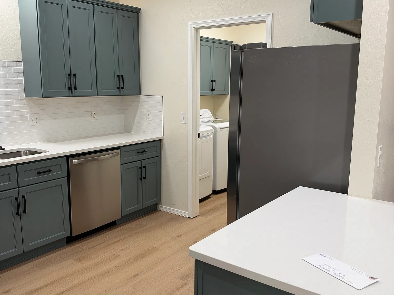 3 bed, 1446 sqft, $2,100 — Photo 4