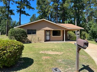 606 Juniper St, New Llano, LA 71461