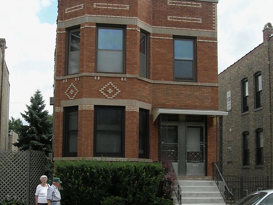 Separate front entrance and street parking.