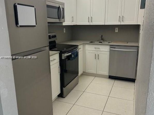 17530 NW 68th Ave APT C2004