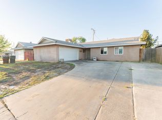 1574 Bluejay Circle, Hanford, CA 93230