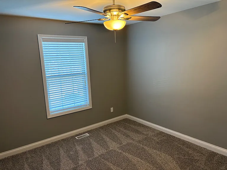 434 Honeysuckle Creek Dr — Photo 9