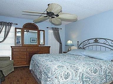 3rd image of 53 High Point Cir W APT 206