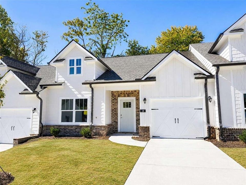1st image of 28 Village Ct