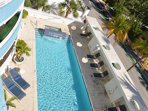 4th image of 200 Ocean Dr #6
