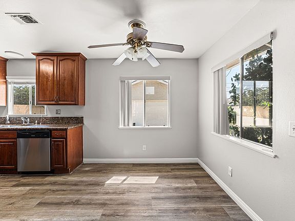 5th image of 8469 Edwin St