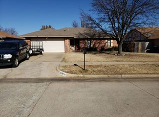 1129 N Patterson Dr, Moore, OK 73160