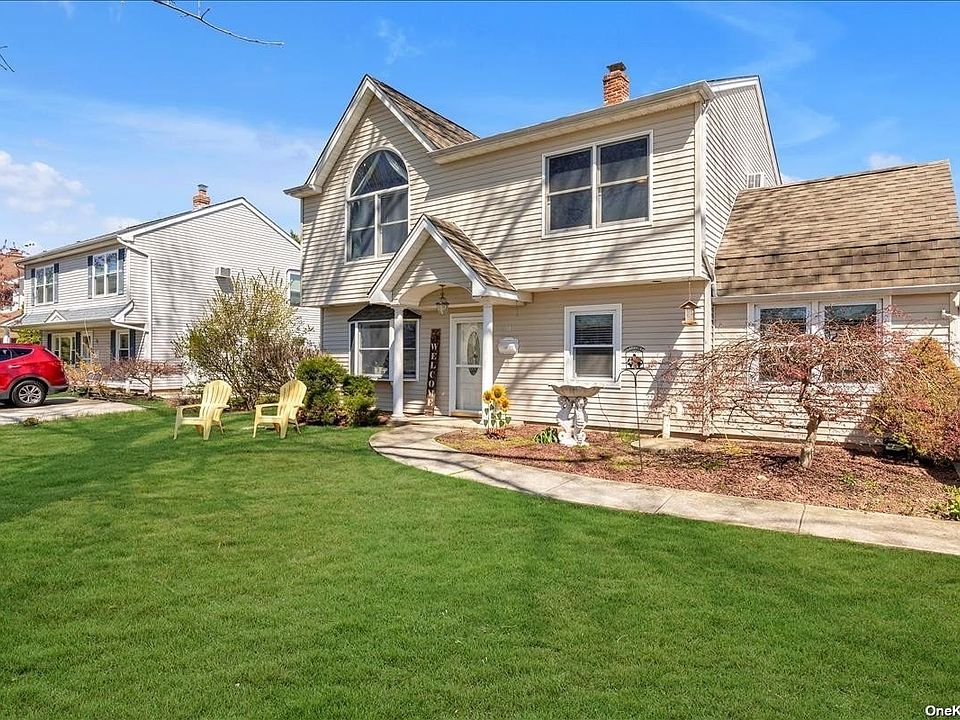 1st image of 13 Lily Ln