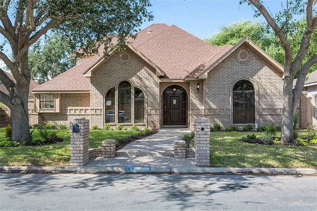 5 bed, 4.0 bath, 2665 sqft, $2,600 — Photo 1