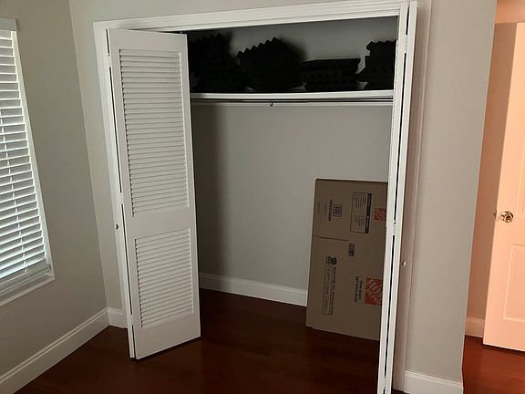 3rd image of 2371 Connell Dr