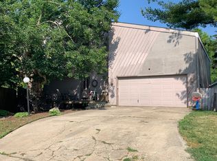 2323 Rebecca Dr, Champaign, IL 61821