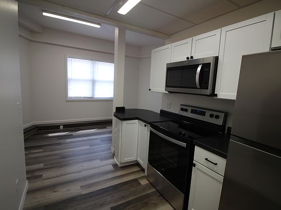 2nd image of 502 Wollan St
