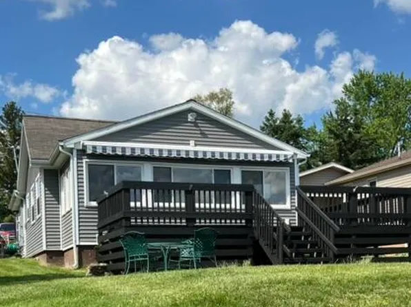 2918 Lake Ave, Osseo, MI 49266
