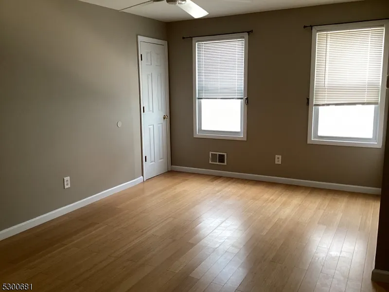 1 bed, $2,200 — Photo 3