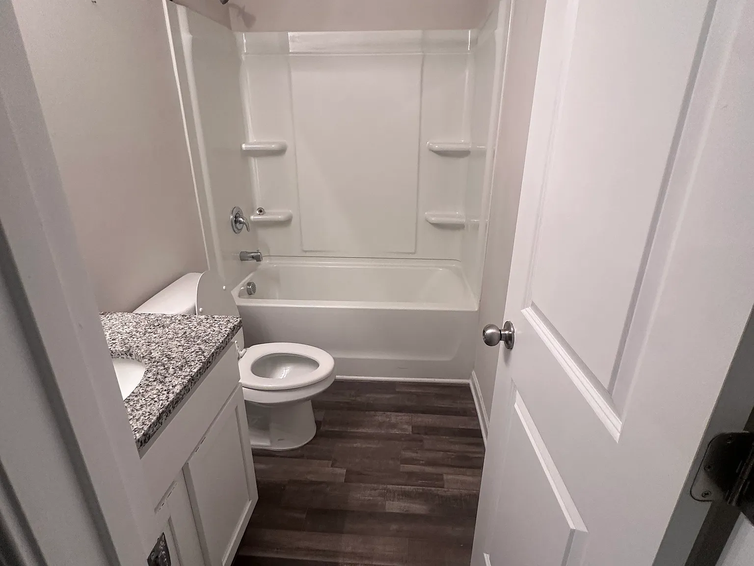 3 bed, 2.5 bath, 1524 sqft, $2,000 — Photo 4