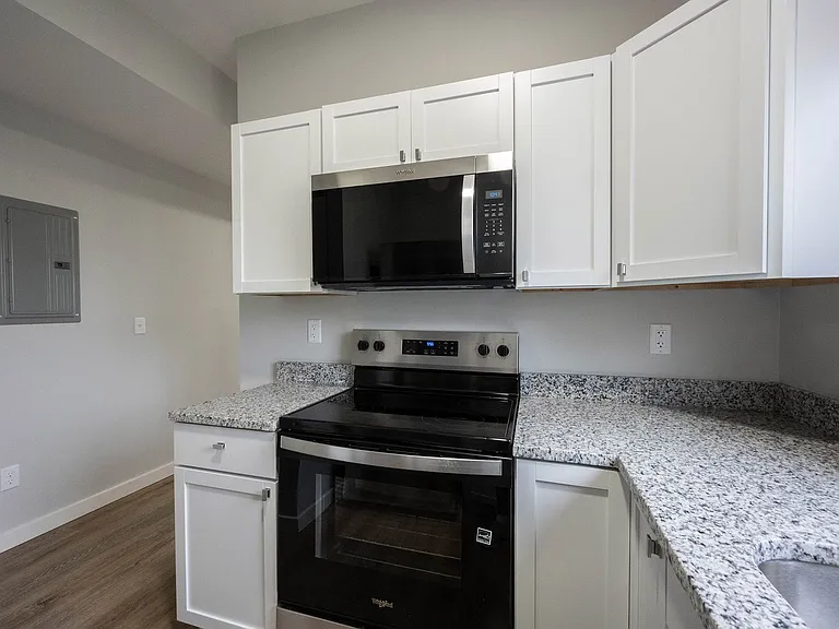 2810 E. Michigan St — Photo 9