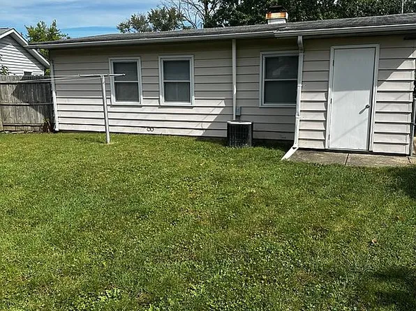 1109 Davis Dr, Lafayette, IN 47909