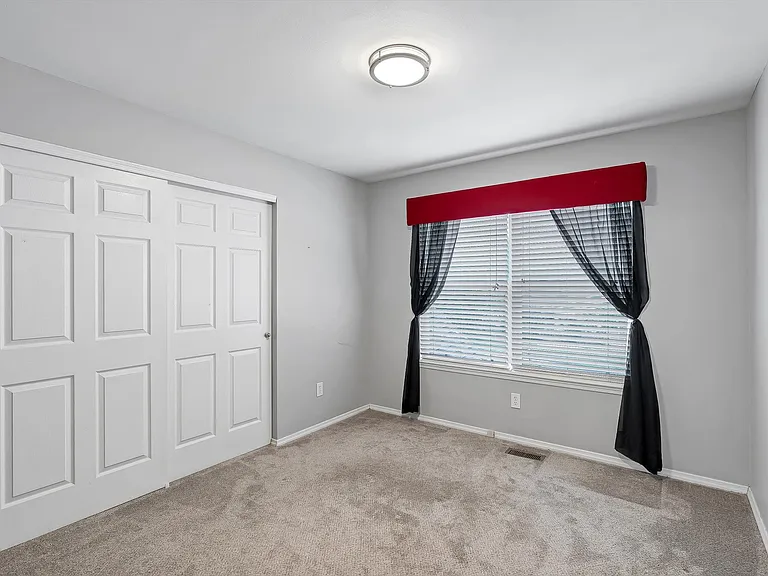 1203 Ashford Place Dr — Photo 21