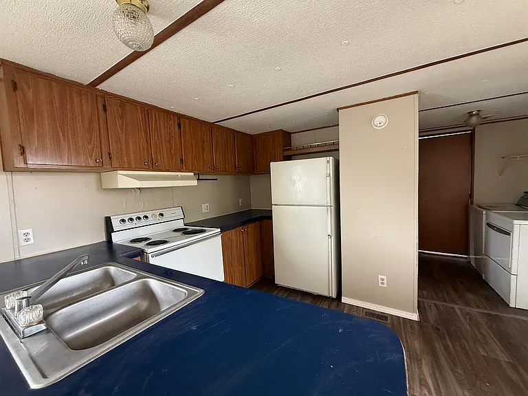 253 Ideal Cir — Photo 5