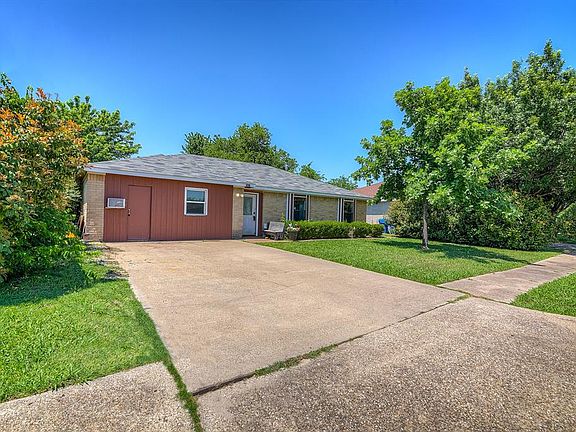 3rd image of 7809 Creek Wood Dr