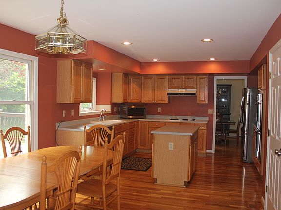 5th image of 6774 Maddux Dr