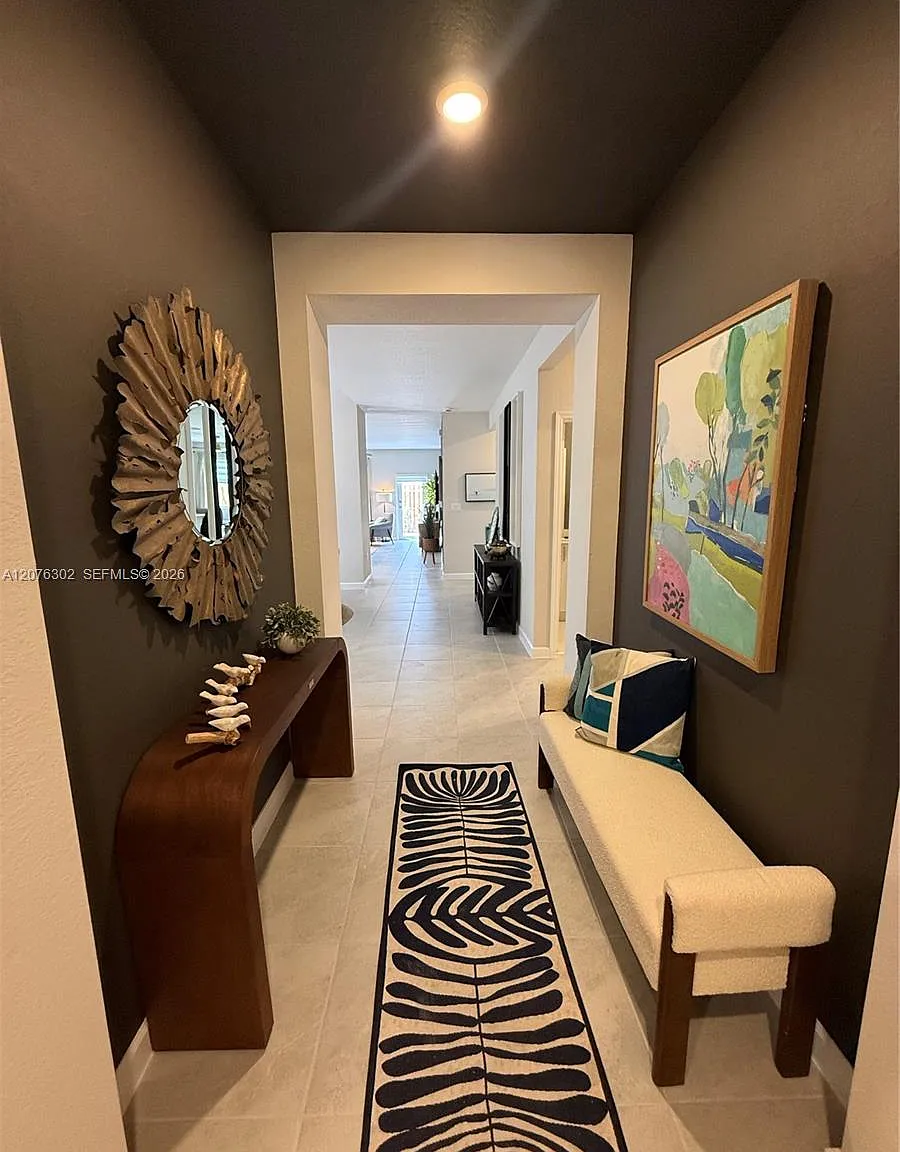 4 bed, 1827 sqft, $3,300 — Photo 3