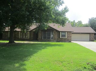 1606 Donovan St, Baytown, TX 77520