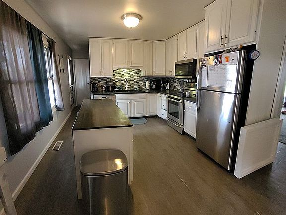 4th image of 8349 S Evergreen St