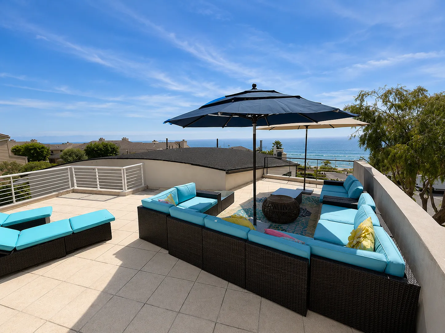 4 bed, 3.5 bath, 2825 sqft, $22,000 — Photo 2