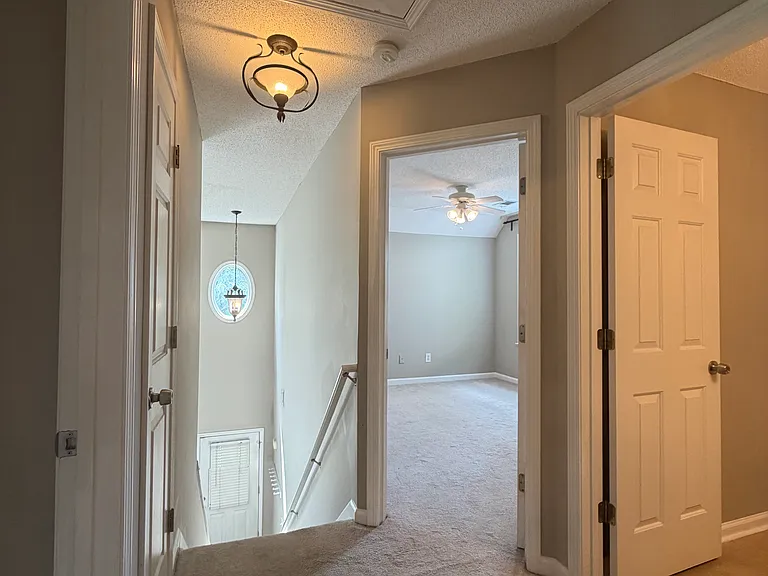 10905 Wittenridge Dr — Photo 24